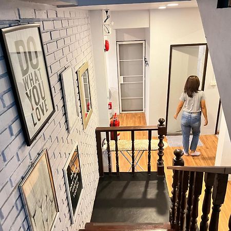 Mini-Me Home, A Cozy Entire House In Old City Chiang Mai Bagian luar foto