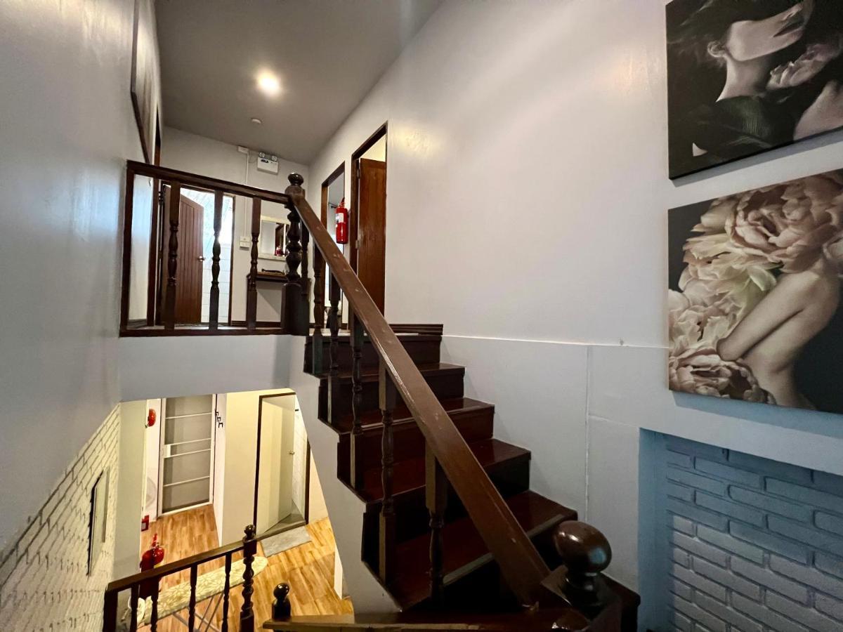 Mini-Me Home, A Cozy Entire House In Old City Chiang Mai Bagian luar foto